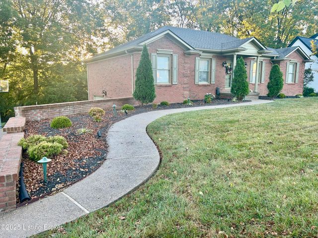 217 Edgewood Dr, Bardstown, KY 40004