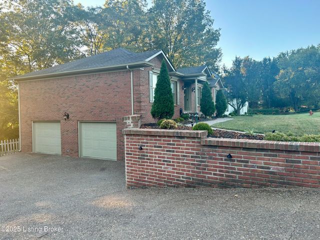 217 Edgewood Dr, Bardstown, KY 40004