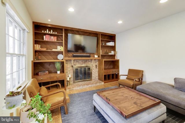 10150 RED SPRUCE RD, Fairfax, VA 22032