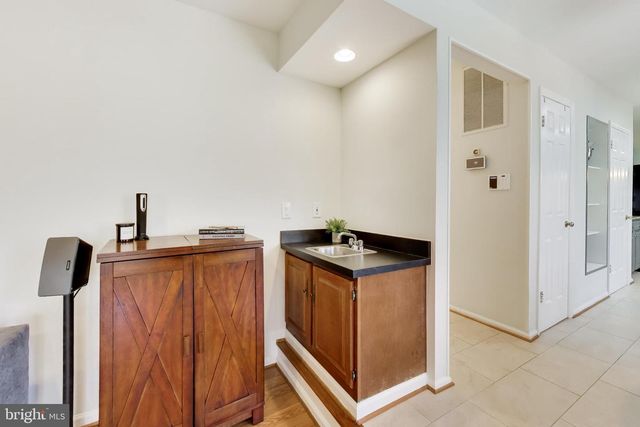 10150 RED SPRUCE RD, Fairfax, VA 22032