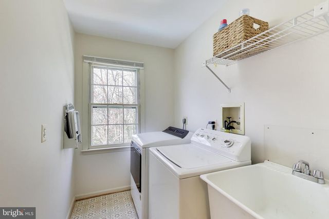 10150 RED SPRUCE RD, Fairfax, VA 22032