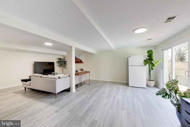 10150 RED SPRUCE RD, Fairfax, VA 22032