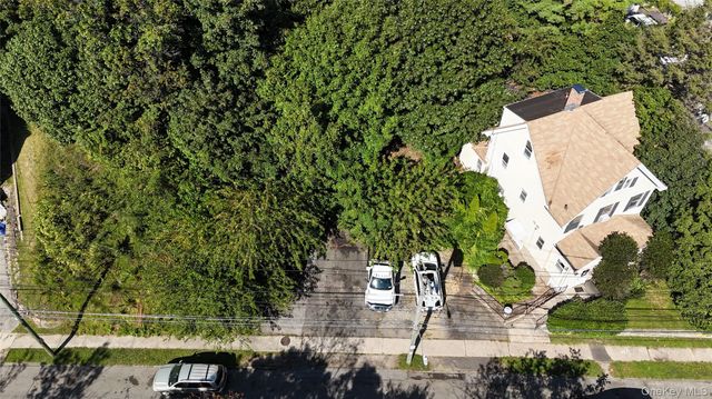 44 Rockdale Avenue, New Rochelle, NY 10801