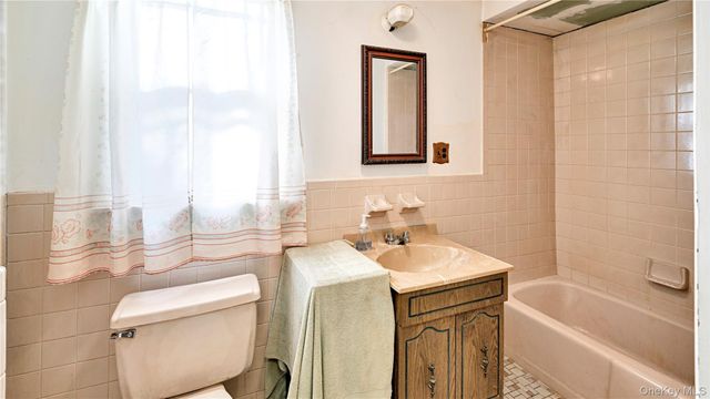 44 Rockdale Avenue, New Rochelle, NY 10801