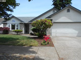 4471 SPRING MEADOW Ave, Eugene, OR 97404