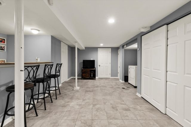 4820 W Haddon Avenue, Chicago, IL 60651