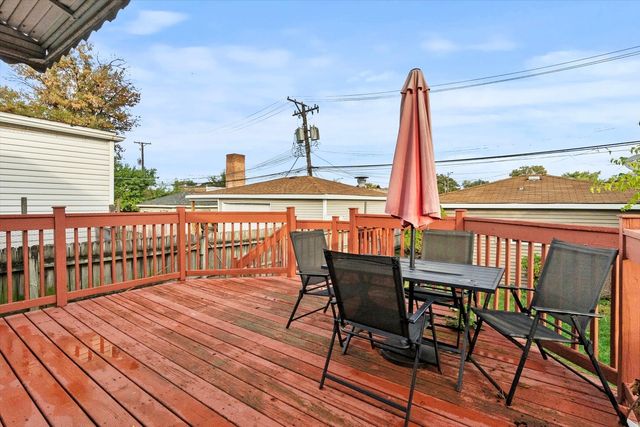 4820 W Haddon Avenue, Chicago, IL 60651