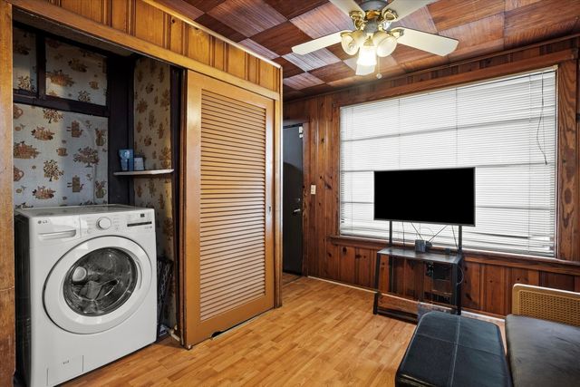 4820 W Haddon Avenue, Chicago, IL 60651