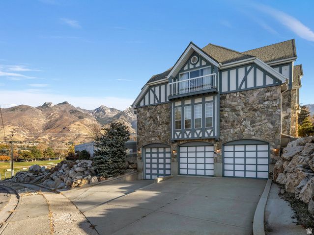 8585 S MT MAJESTIC RD, Sandy, UT 84093