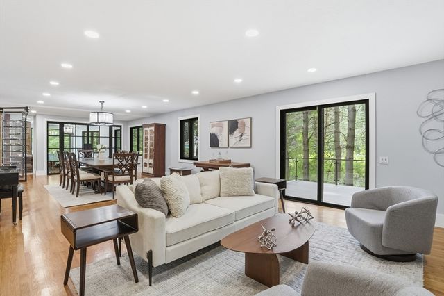 366 River Road, Carlisle, MA 01741
