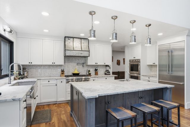 366 River Road, Carlisle, MA 01741
