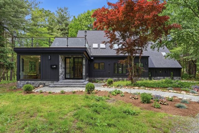 366 River Road, Carlisle, MA 01741