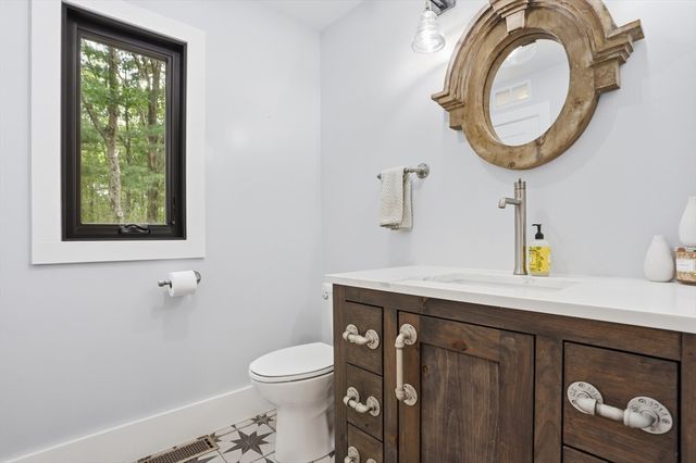 366 River Road, Carlisle, MA 01741