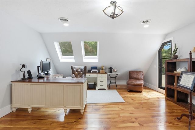 366 River Road, Carlisle, MA 01741