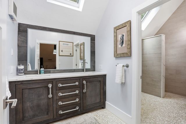 366 River Road, Carlisle, MA 01741
