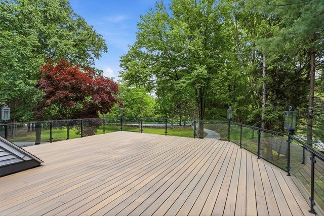 366 River Road, Carlisle, MA 01741
