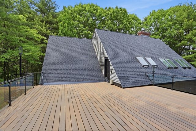 366 River Road, Carlisle, MA 01741