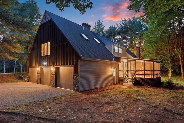 366 River Road, Carlisle, MA 01741