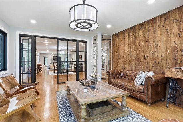 366 River Road, Carlisle, MA 01741