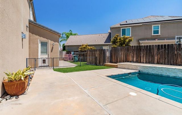 2674 Prescott Avenue, Clovis, CA 93619