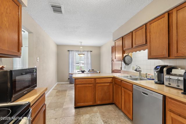 12647 QUARTERHORSE Trail, Jacksonville, FL 32223