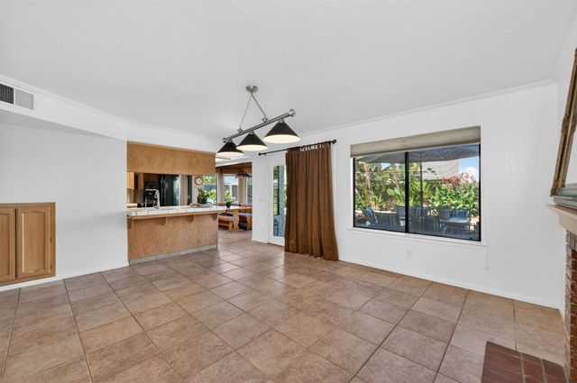 6477 N Hanover Avenue, Fresno, CA 93722