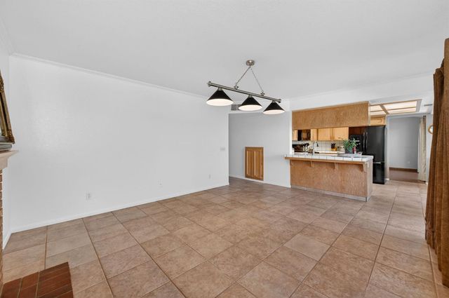 6477 N Hanover Avenue, Fresno, CA 93722