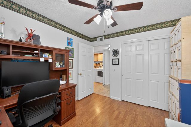 6477 N Hanover Avenue, Fresno, CA 93722
