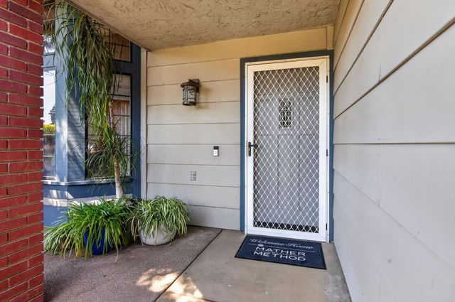 6477 N Hanover Avenue, Fresno, CA 93722