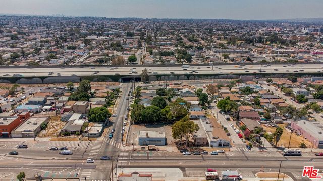 9145 S Broadway, Los Angeles, CA 90003