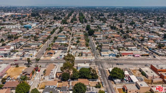 9145 S Broadway, Los Angeles, CA 90003