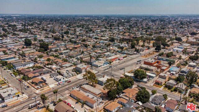 9145 S Broadway, Los Angeles, CA 90003