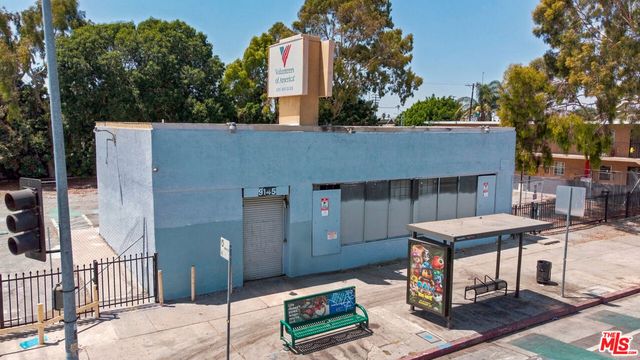9145 S Broadway, Los Angeles, CA 90003