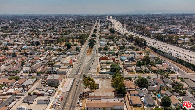 9145 S Broadway, Los Angeles, CA 90003