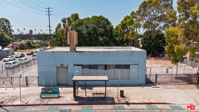 9145 S Broadway, Los Angeles, CA 90003
