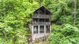 1322 North Baden Drive, Gatlinburg, TN 37738