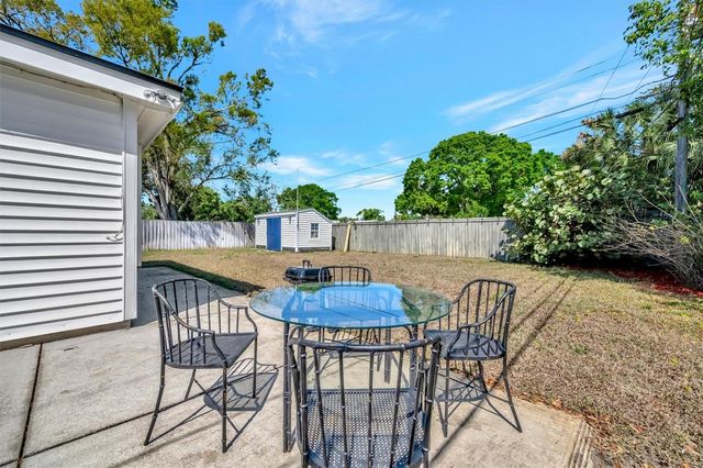 565 55TH AVENUE NE, St Petersburg, FL 33703