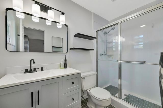 565 55TH AVENUE NE, St Petersburg, FL 33703