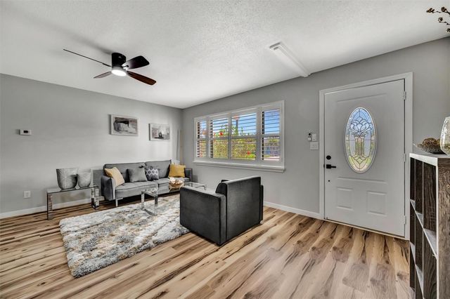 565 55TH AVENUE NE, St Petersburg, FL 33703