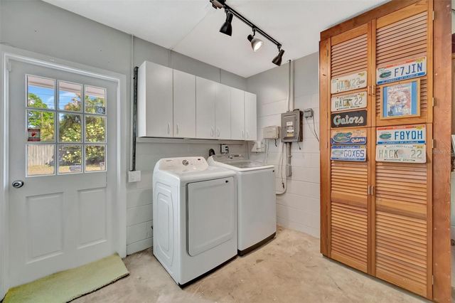 565 55TH AVENUE NE, St Petersburg, FL 33703