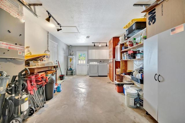 565 55TH AVENUE NE, St Petersburg, FL 33703