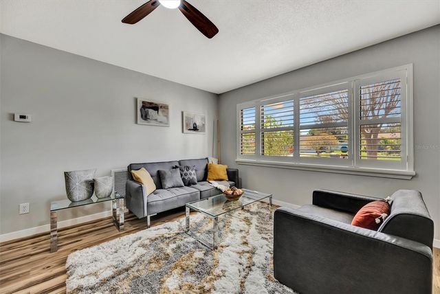 565 55TH AVENUE NE, St Petersburg, FL 33703