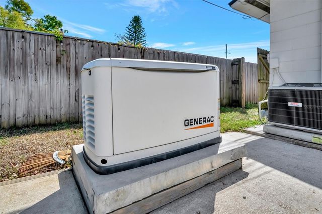 565 55TH AVENUE NE, St Petersburg, FL 33703