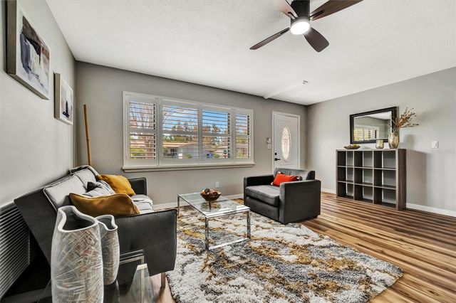 565 55TH AVENUE NE, St Petersburg, FL 33703