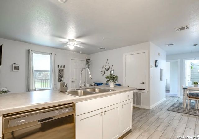 6423 Melissa Ann Unit 1206, San Antonio, TX 78249
