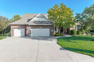 1813 N Cranbrook Cir, Wichita, KS 67206