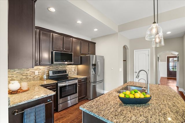 2626 Westerham Way, Thompsons Station, TN 37179