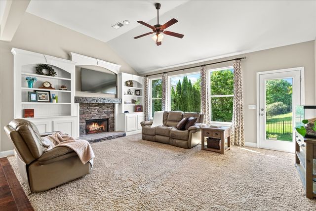 2626 Westerham Way, Thompsons Station, TN 37179