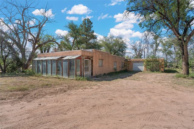 28 Sunlight View, Santa Fe, NM 87506
