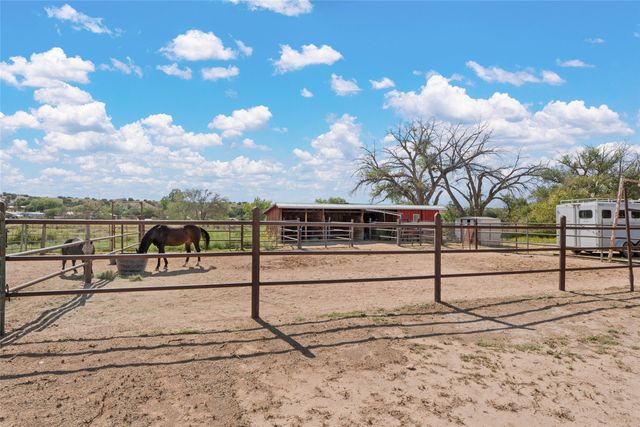 28 Sunlight View, Santa Fe, NM 87506